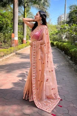 MUNIR Women's Silver Tissue Silk Beautiful Ethnic Saree With Unstiched Blouse Piece For Festival And Function.
