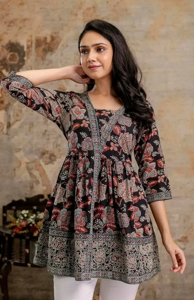 Stylum Women's Black Floral Printed Pure Cotton Peplum Top | Kurti Tops for Women | Tunic Tops for Cotton (Available in Plus Sizes)
- L