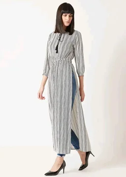 Visit the store, Miss Chase
Miss Chase
Visit the store
3.8 out of 5 stars 725
Miss Chase Women's Polyester Striped Relaxed Fit Waist Elasticated Top
- 2XL