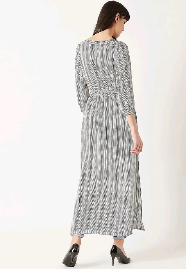 Visit the store, Miss Chase
Miss Chase
Visit the store
3.8 out of 5 stars 725
Miss Chase Women's Polyester Striped Relaxed Fit Waist Elasticated Top
- 2XL