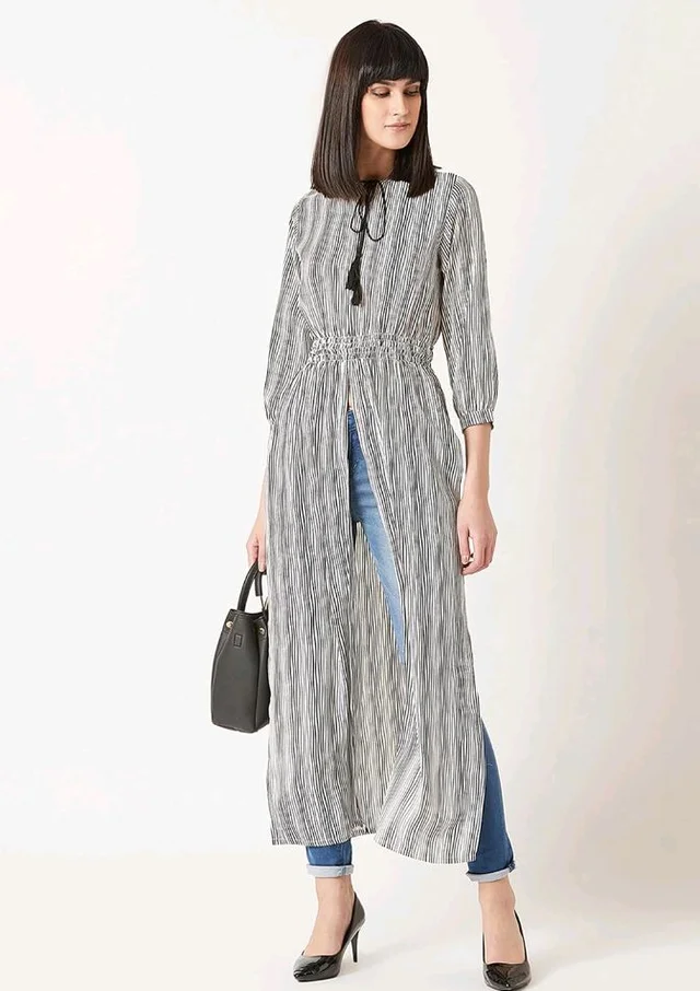 Visit the store, Miss Chase
Miss Chase
Visit the store
3.8 out of 5 stars 725
Miss Chase Women's Polyester Striped Relaxed Fit Waist Elasticated Top
- 2XL