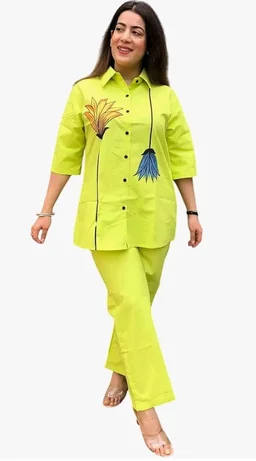 ROOTRA ENTERPRISESWomen's Cotton Floral Printed Straight Short Shirt Kurti with Pant
- 2XL