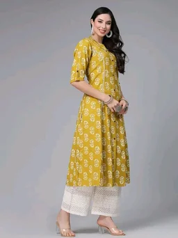 Visit the store, Stylum
Stylum
Visit the store
3.7 out of 5 stars 195
Stylum Women's Pink Floral Printed Rayon A-Line Kurta
- L