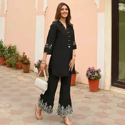 Women's Cotton Embroidered Co-Ord Set Elegant Summer Two-Piece Outfit (Black)
- L