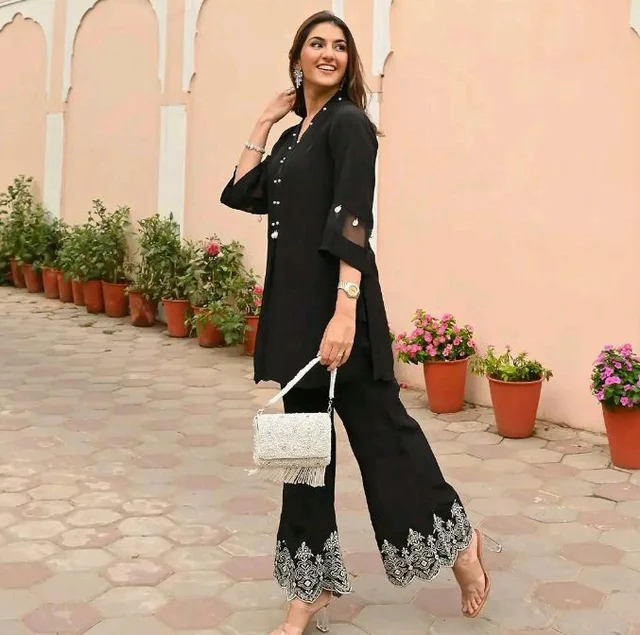 Women's Cotton Embroidered Co-Ord Set Elegant Summer Two-Piece Outfit (Black)
- L