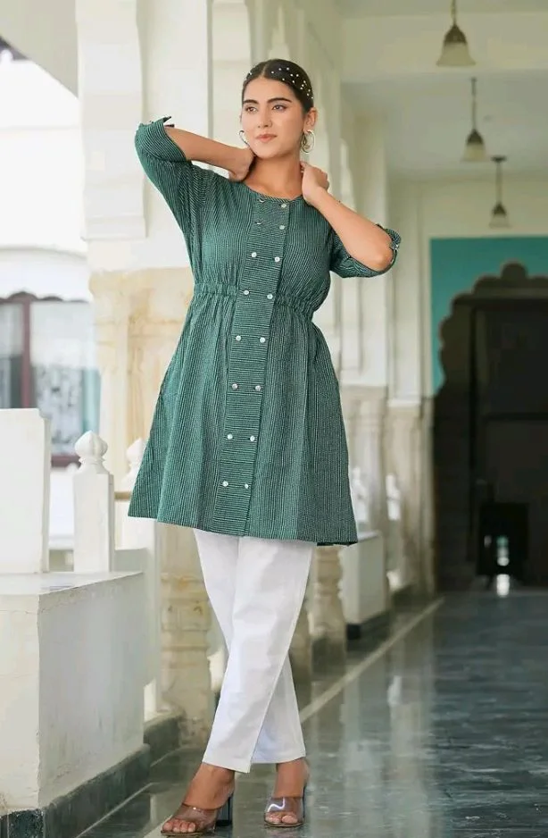 Yash Gallery Women's Cotton Straight Fit Straight Kantha Striped Printed 3/4 Sleeve Round Neck Short Kurta Tops
- L