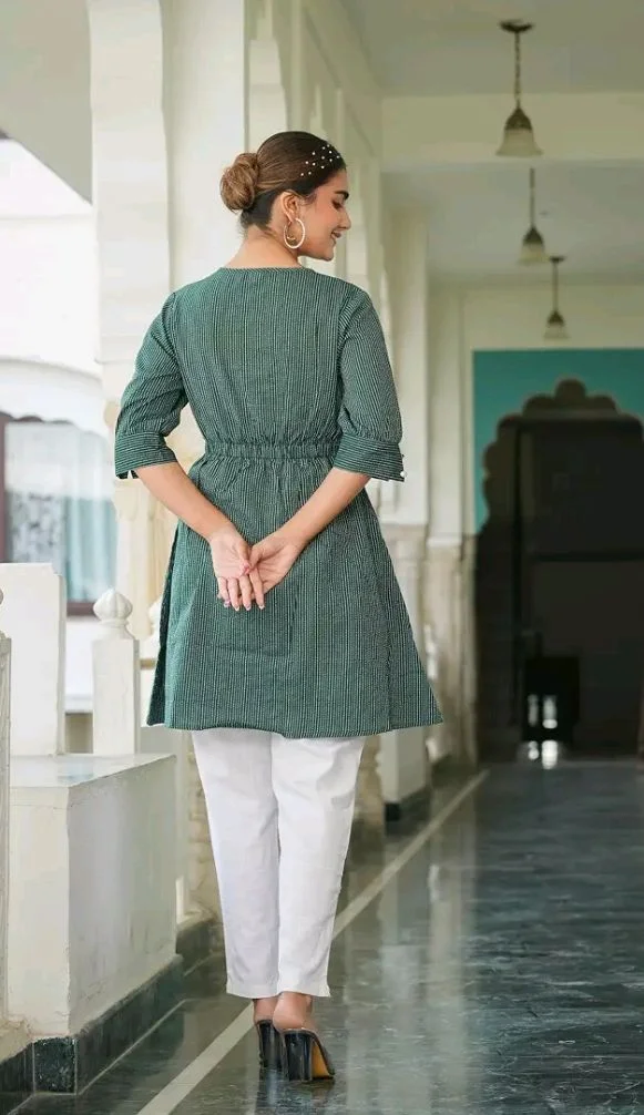 Yash Gallery Women's Cotton Straight Fit Straight Kantha Striped Printed 3/4 Sleeve Round Neck Short Kurta Tops
- L