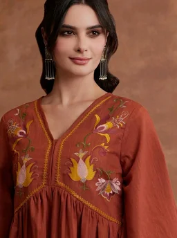 Amazon Brand - Myx Women's Cotton Embroidered Dress | A-Line | Knee-Length | Casual Summer Outfit (Available in Plus Sizes)
- L