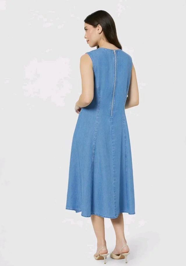 Amazon Brand - Symbol Women's Cotton Tencel Denim A-Line Dress | Sleeveless, Round Neck, Midi Length, Back Zip (Available in Plus Sizes)
- 2XL