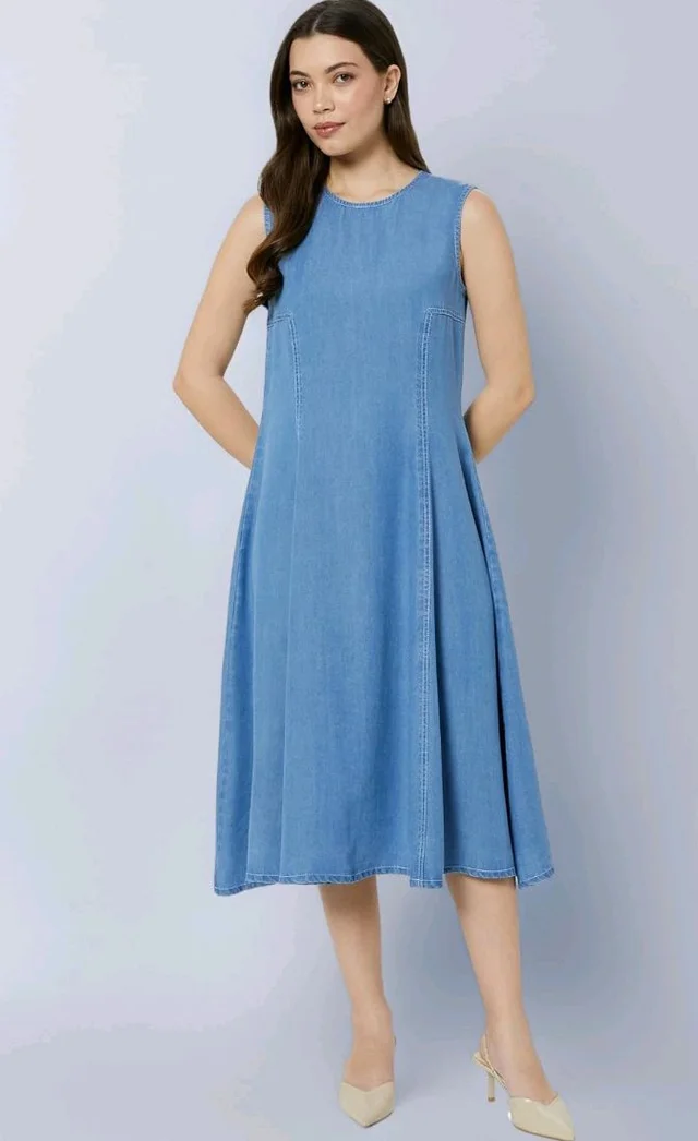 Amazon Brand - Symbol Women's Cotton Tencel Denim A-Line Dress | Sleeveless, Round Neck, Midi Length, Back Zip (Available in Plus Sizes)
- 2XL