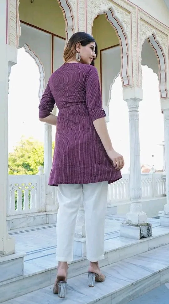 Yash Gallery Women's Cotton Straight Fit Straight Kantha Striped Printed 3/4 Sleeve Round Neck Short Kurta Tops - 2XL