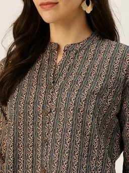 Printed Mandarin Collar top – Casual & Chic (S-3XL)
- 3XL