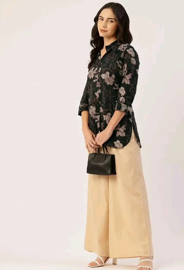 feranoid Classic Collared Cotton Shirt with 3/4 Sleeve for a Timeless Casual Look
- M