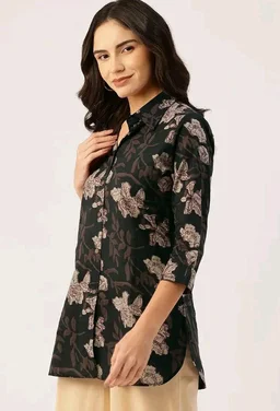 feranoid Classic Collared Cotton Shirt with 3/4 Sleeve for a Timeless Casual Look
- M