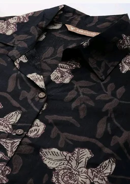 feranoid Classic Collared Cotton Shirt with 3/4 Sleeve for a Timeless Casual Look
- M
