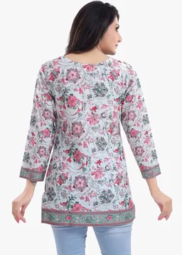 Meher Impex Women's Girls Poly Crepe Digital Printed Top
- M