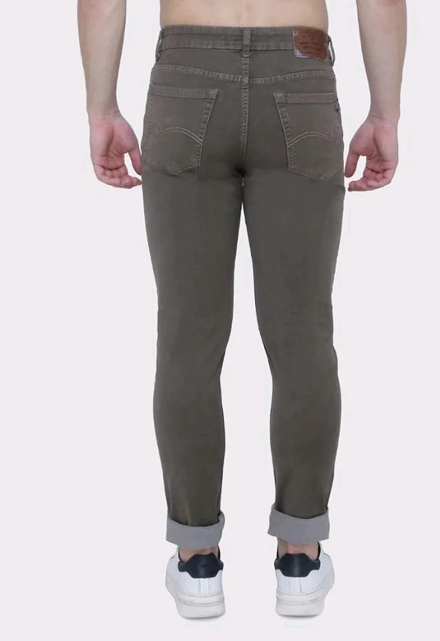Strechable Denim Regular Fit Mid Waist Light Weight Soft Feel Stretchable Denim Jeans Pant for Men
- 34