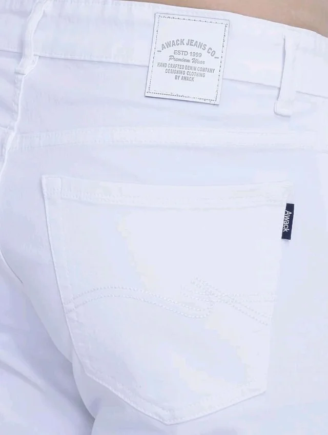 Strechable Denim Regular Fit Mid Waist Light Weight Soft Feel Stretchable Denim Jeans Pant for Men
- 32