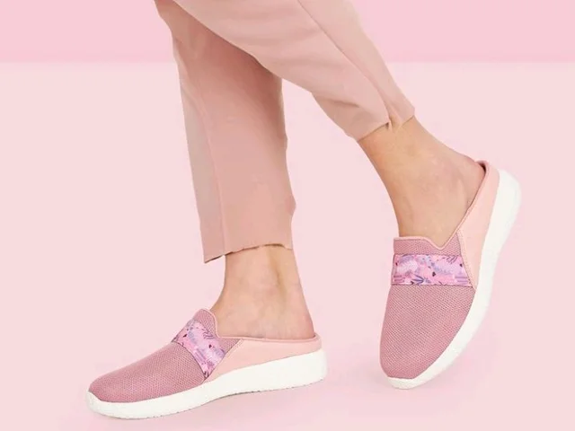 KazarMax Women Cushioned Comfortable Lightweight Clogs | Mules - 10