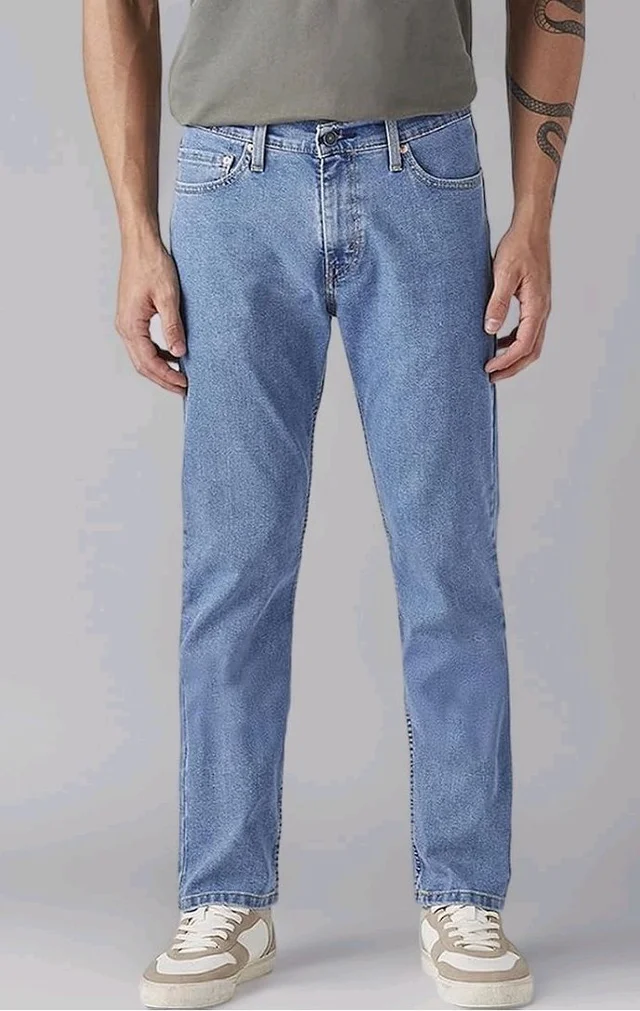 Levi's Men Jeans
- 32