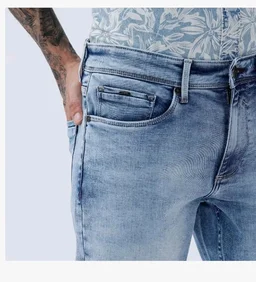 BASICS Premium Cotton Stretch Jeans for Men | Smart Casual Denim
Ultra-flexible stretch cotton denim. Modern style. Durable, breathable & built for all-day travel comfort. - 34