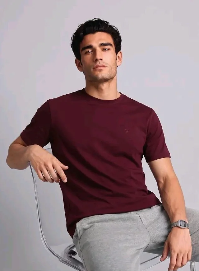 Van Heusen Men’s Crew Neck T-Shirt – Soft & Breathable Cotton | Regular Fit | Comfortable Everyday Casual Wear | Short Sleeves | Summer Favorite |Solid Colors | Style 60052|Available in Pack of 1 & 2 - S