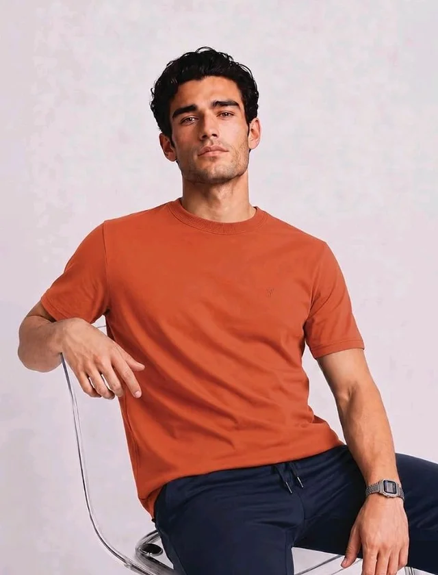 Van Heusen Men’s Crew Neck T-Shirt – Soft & Breathable Cotton | Regular Fit | Comfortable Everyday Casual Wear | Short Sleeves | Summer Favorite |Solid Colors | Style 60052|Available in Pack of 1 & 2 - L