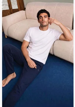 Van Heusen Men’s Crew Neck T-Shirt – Soft & Breathable Cotton | Regular Fit | Comfortable Everyday Casual Wear | Short Sleeves | Summer Favorite |Solid Colors | Style 60052|Available in Pack of 1 & 2 - S