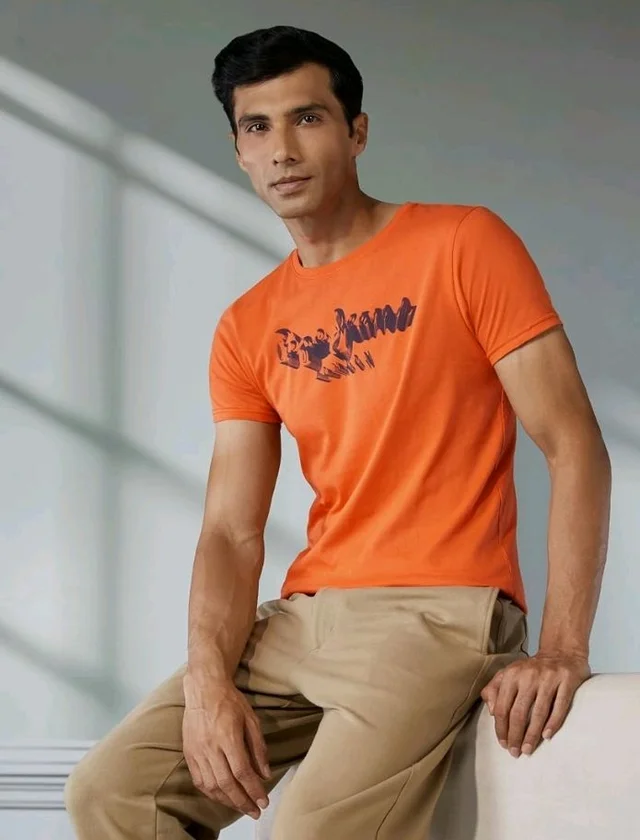 Pepe Jeans Men T-Shirt|Cotton|Slim Fit
- M