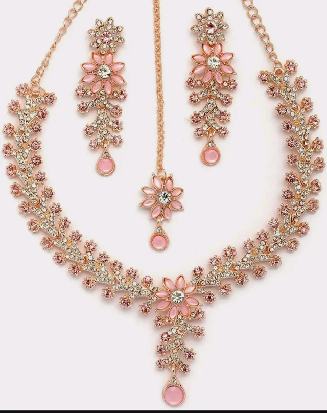 Sukkhi Charming AD Diamonds Studded Floral Choker Necklace with Danlge Earrings Maangtikka Jewellery Set for Women & Girls