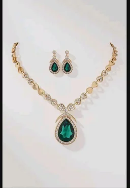 Shining Diva Fashion Latest Stylish Design Fancy Crystal Necklace Jewellery Set for Women (15221s)(Green)