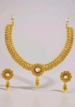 Sukkhi Eye-Catchy Jalebi Design Gold Plated Necklace Set For Women