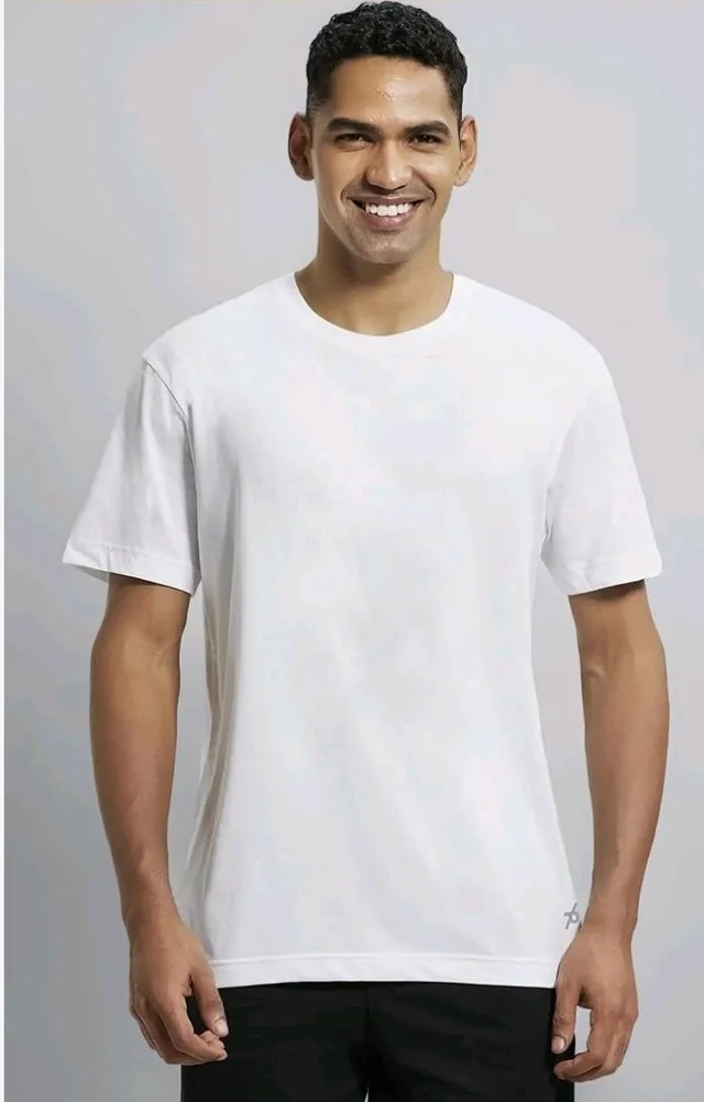 Jockey 2714 Men Super Combed Cotton Rich Round Neck Half Sleeve Regular Fit T-Shirt
- L
