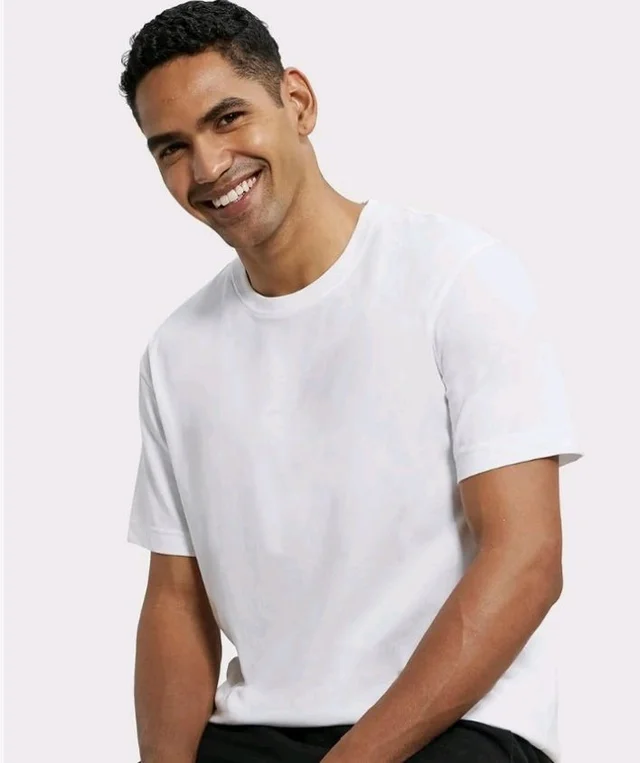 Jockey 2714 Men Super Combed Cotton Rich Round Neck Half Sleeve Regular Fit T-Shirt
- L