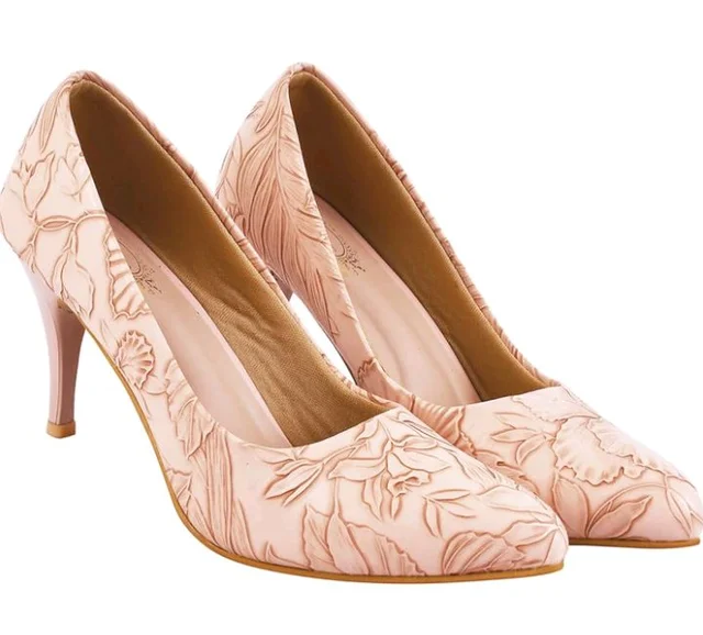Shoetopia Womens Don Pump
- 6