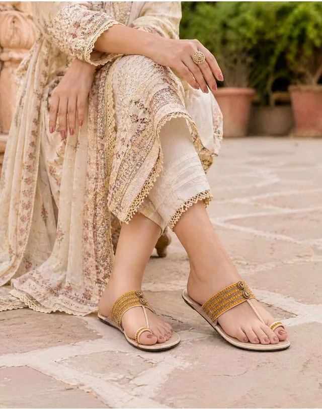 Ladies Hub Kolhapuri Chappal Women Mustard Yellow Embellished Toe Ring Slip On Ethnic Flat Sandals - 6