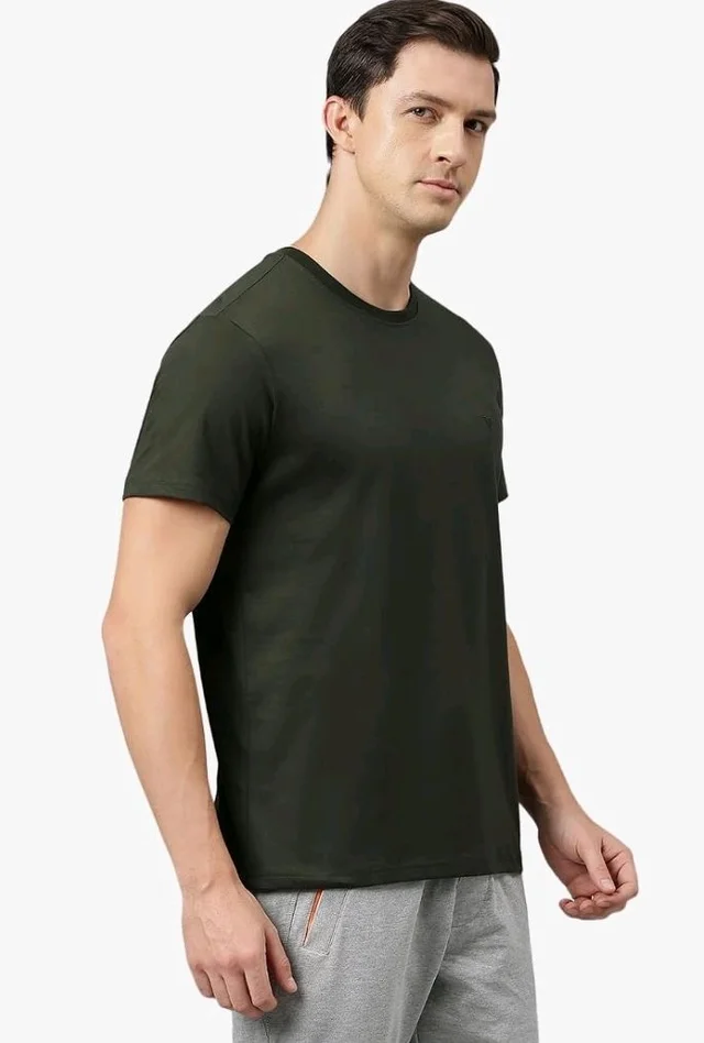 Van Heusen Men’s Crew Neck T-Shirt – Soft & Breathable Cotton | Regular Fit | Comfortable Everyday Casual Wear | Short Sleeves | Summer Favorite |Solid Colors | Style 60052|Available in Pack of 1 & 2
- M