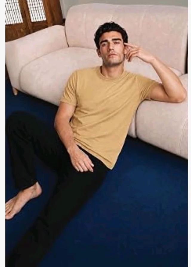Van Heusen Men’s Crew Neck T-Shirt – Soft & Breathable Cotton | Regular Fit | Comfortable Everyday Casual Wear | Short Sleeves | Summer Favorite |Solid Colors | Style 60052|Available in Pack of 1 & 2
- L