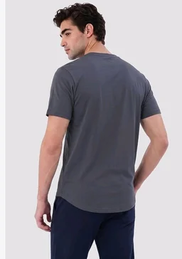 Van Heusen Men’s Crew Neck T-Shirt – Soft & Breathable Cotton | Regular Fit | Comfortable Everyday Casual Wear | Short Sleeves | Summer Favorite |Solid Colors | Style 60052|Available in Pack of 1 & 2
- M