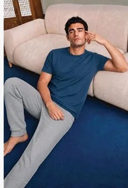 Van Heusen Men’s Crew Neck T-Shirt – Soft & Breathable Cotton | Regular Fit | Comfortable Everyday Casual Wear | Short Sleeves | Summer Favorite |Solid Colors | Style 60052|Available in Pack of 1 & 2
- M
