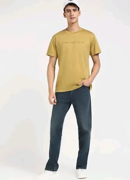 Calvin Klein Jeans Men T-Shirt
- S