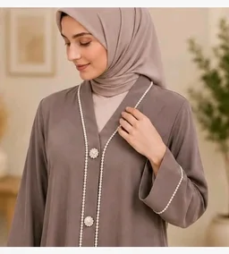 Women's Black Abaya with double chain
Long Sleeves, Modest Wear, Flared Silhouette, Islamic Dress, Formal Occasion - Beige