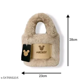 Cute Korean Mini Plush Bucket Handbag Cute And Trendy Design For Womens Handbag (Pack of 1)
Name: Cute Korean Mini Plush Bucket Handbag Cute And Trendy Design For Womens Handbag (Pack of 1)
Material: Fabric
No. of Compartments: 1
Pattern: Solid
Net Quantity (N): 1
Sizes:Free Size (Length Size: 5 in, Width Size: 3 in, Height Size: 10 in)
