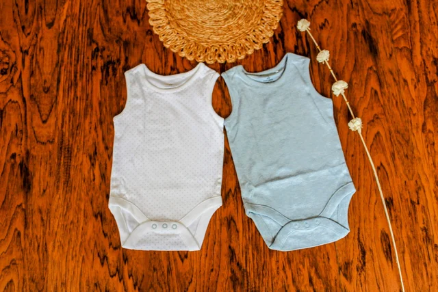 Polka dot Sleeveless Baby Romper - 6-9 Month