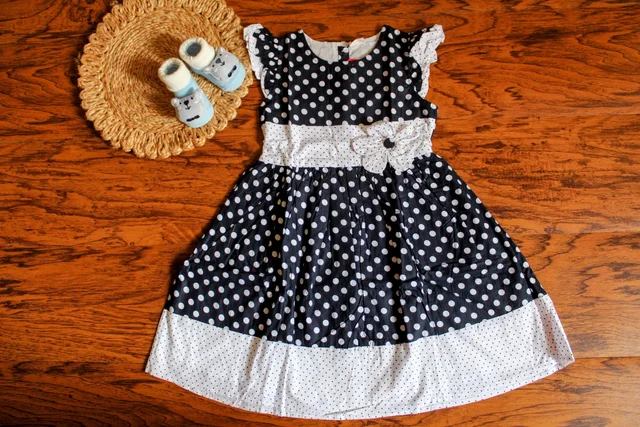Classic Polka Dot Party Dress with Ruffle Sleeves