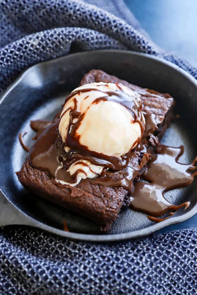 Urban Sizzler Brownie With Vanilla