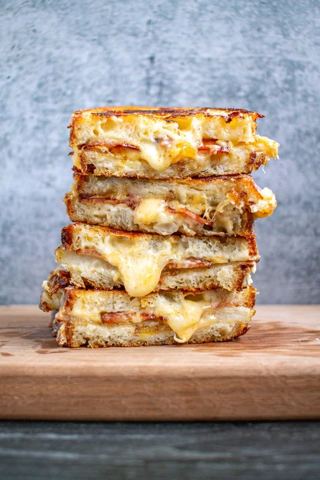 Herb Potato Loded Cheese Sandwich