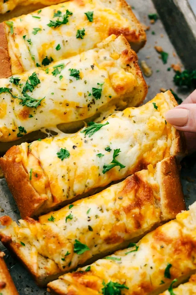 Cheese Garlic Bread 