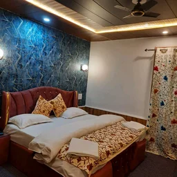 Kashmir Vaishnodevi (2nd April)- 11N/12D