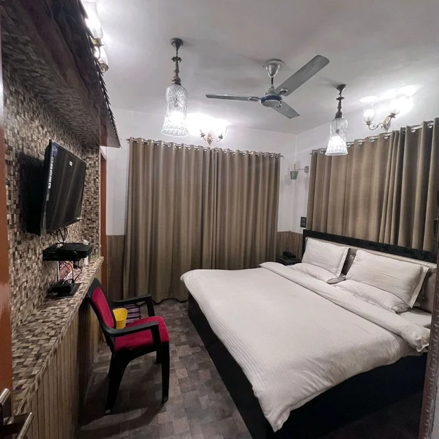 KASHMIR AMRITSAR (STD)- 8N/9D MAP